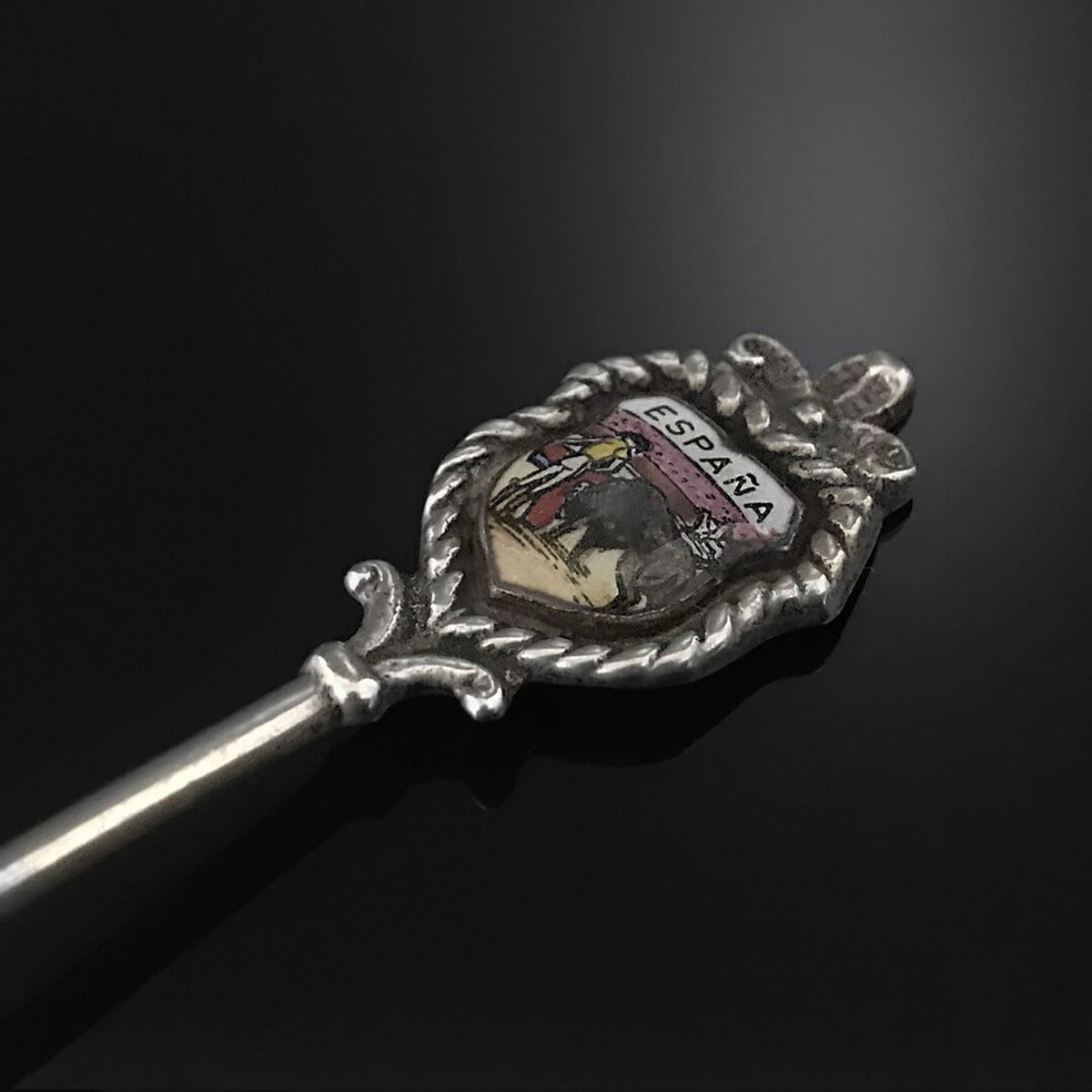 PapaJ_antique's tweet image. 800 Silver Enamel Souvenir Spoon (Spain) — Vintage 800 silver teaspoon with enameled “ESPAÑA” coat-of-arms crest. Hallmarked with gentle patina; ideal for coffee/demitasse or display. Great travel keepsake &amp;amp; collector gift. DM for details or tap link in bio to shop #VintageSilver