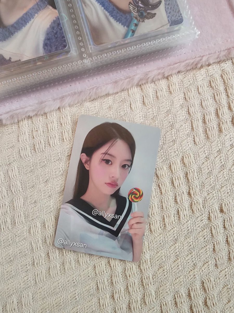 WTS 🪼 ILLIT 3rd Mini Album 'BOMB' Minju yizhiyu yzy lucky draw ld