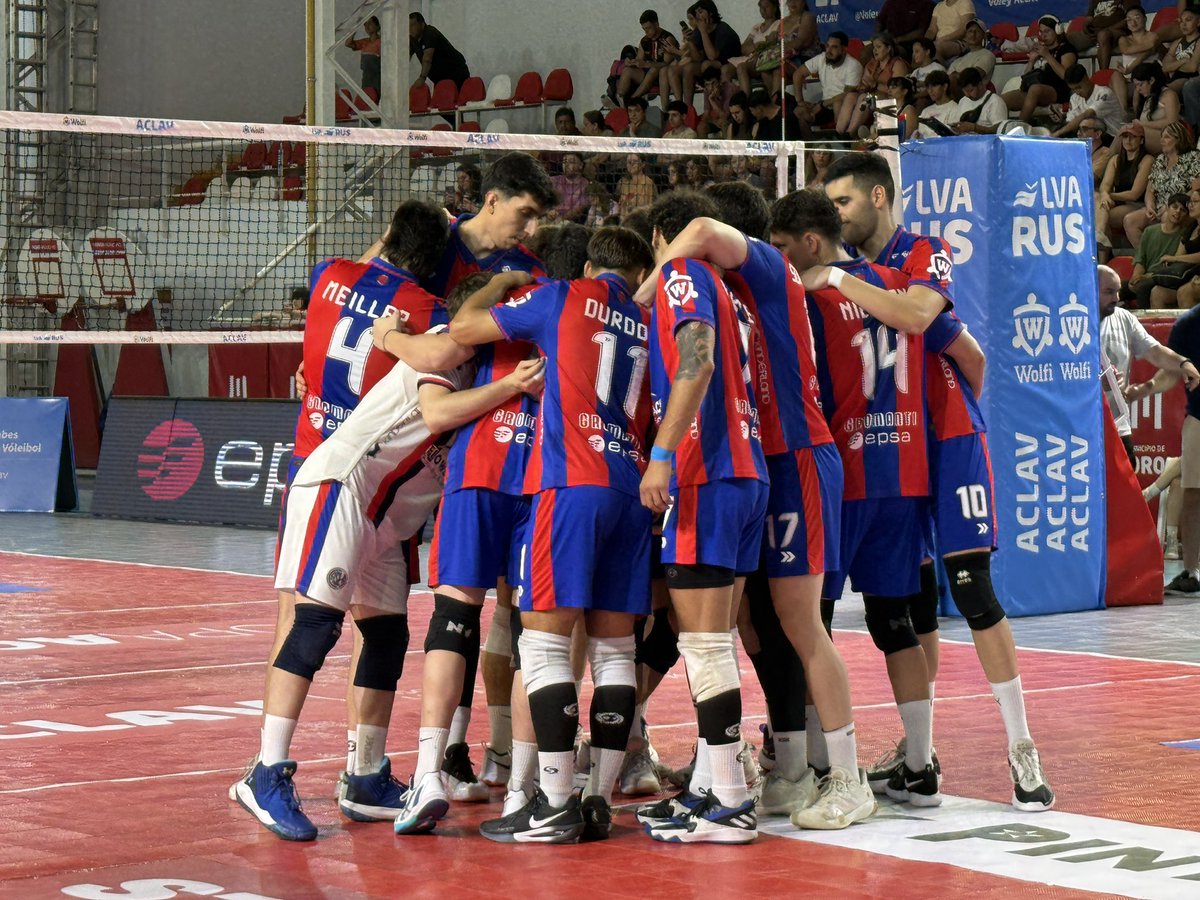 CASLAMatadores's tweet image. #CopaACLAV 

🔛 ¡Comenzó el partido en el Gorki Grana de Morón! 

🏐 ¡#SanLorenzo ya juega ante Defensores de Banfield, por la primer juego de la Copa Aclav!

📺 @FOXSportsArg - YouTube: bit.ly/3YoRHkT

#VamosLosMatadores 🔵💪🔴