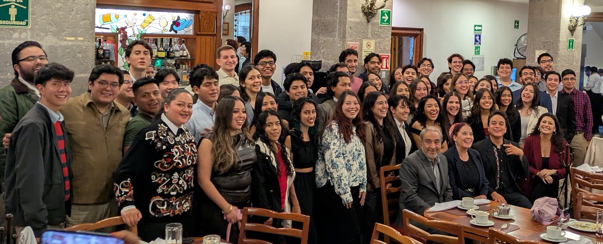 EnlaceUCSD's tweet photo. We  had a great time, both in person and online, during our ENLACE Alumni  Dinner in Mexico City.  Thank you to all of you that joined! https://t.co/UOXvTpP6Pq