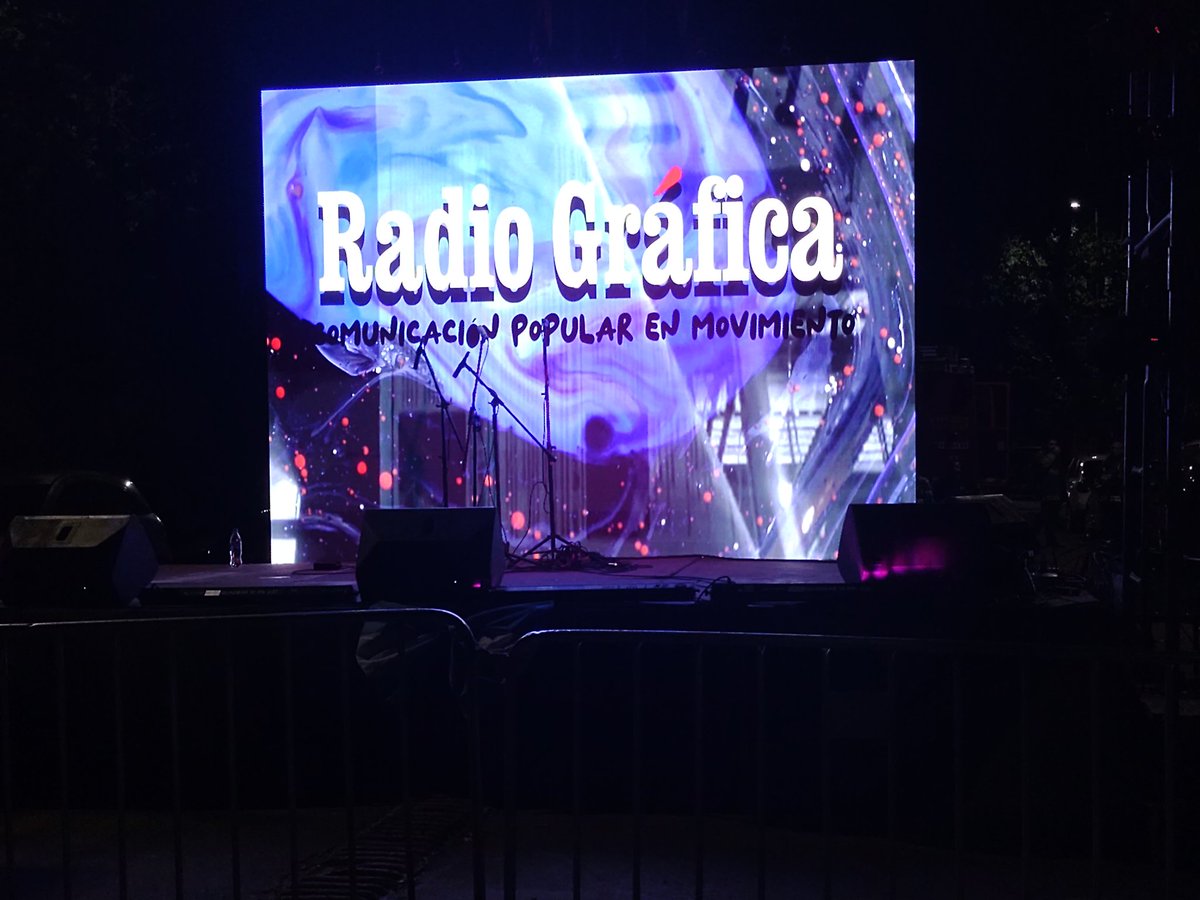 fmriachuelo's tweet photo. #AHORA
#FestivalEnLaCalle
#20Años
#CumpleDeLaGrafica

@radiografica893 https://t.co/soCIzbxWbd