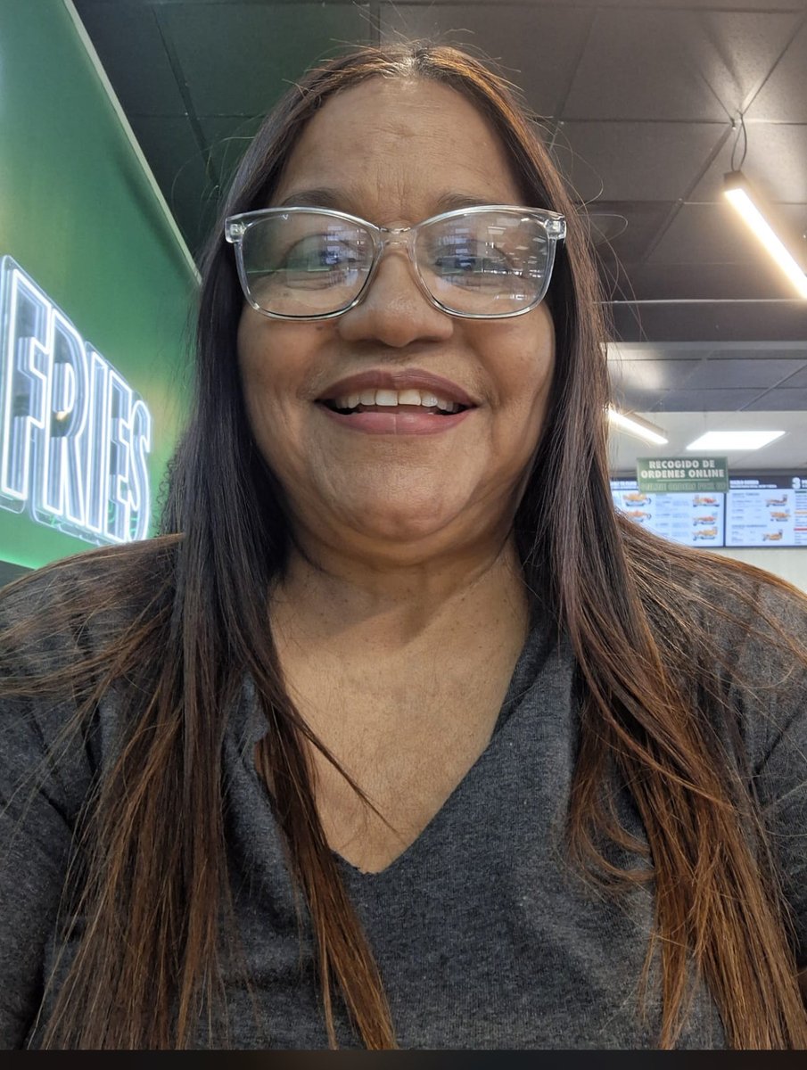 Wende_Aponte's tweet photo. Siempre sonriendo y dando los mejor de ti mi querida hermana https://t.co/Hve9yLrllk