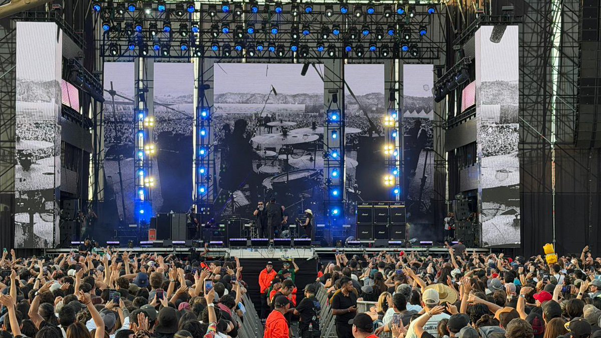 Último show del año! Muchísimas gracias Chile, qué gran cierre para este 2025!
🇨🇱🙏😎
#molotovxxx