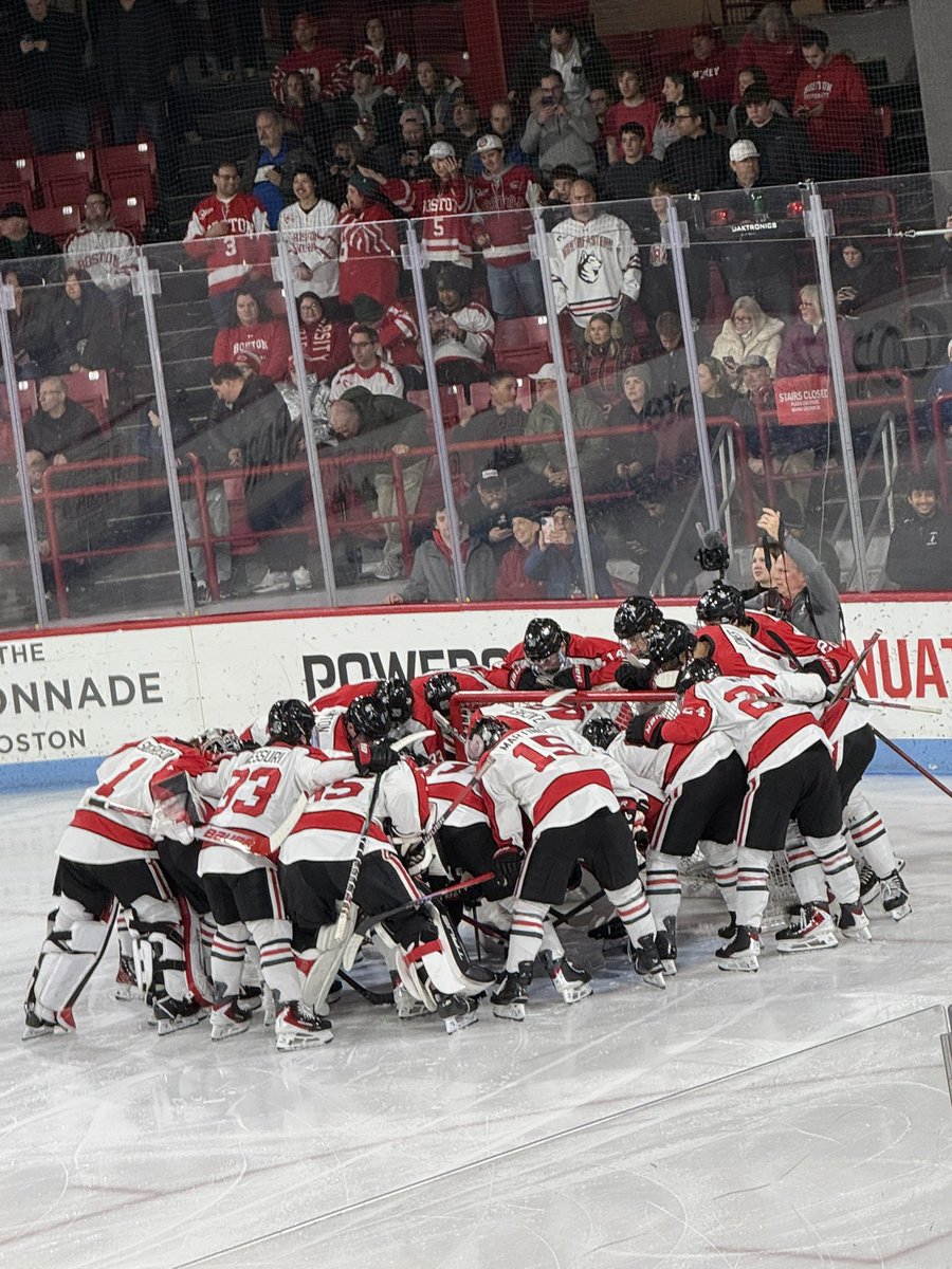 BillLeach15's tweet photo. Last game at Matthews Arena. Such a sad day. Thanks for the memories. #GoNU https://t.co/vL1FXIxpHl