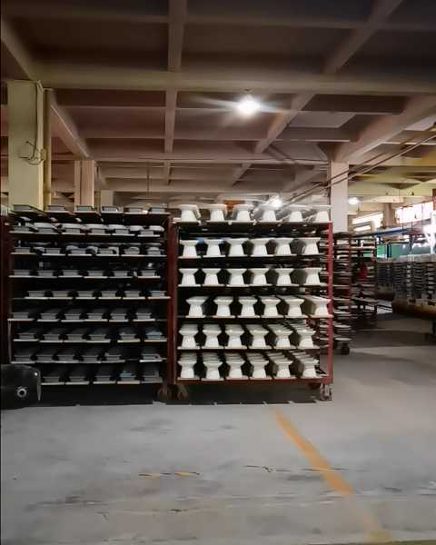 EnchongClay's tweet image. High Standard Ceramic Factory Modern Kiln Firing Process
#CeramicFactory
#CeramicProduction
#KilnFiring