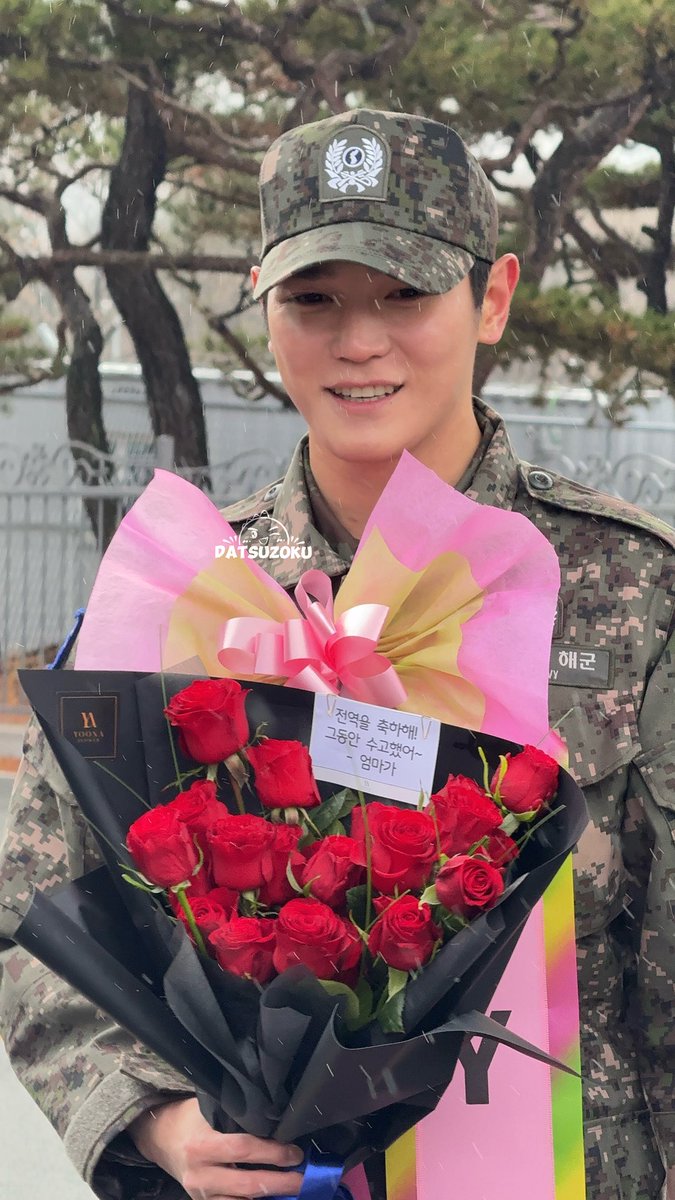 JISUNGOD_'s tweet image. TY is BACK #TAEYONG