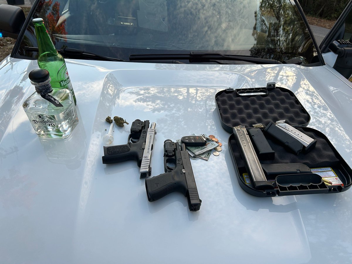 WCSOFL's tweet image. TODAY IN SANTA ROSA BEACH: @WCSOFL deputies in District 3 recover a stolen gun out of Okaloosa County along with open alcohol containers, a meth pipe, and marijuana following a traffic stop on Chat Holley near County Road 393 Saturday afternoon. 

One arrested.