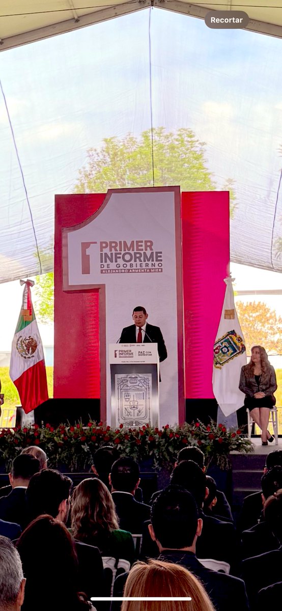 Acompañando a nuestro querido gobernador <a href="/armentapuebla_/">Alejandro Armenta</a>  en su Primer Informe de gobierno. #PorAmorAPuebla #PensandoEnGrande