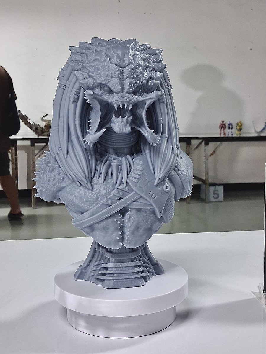 ModModel tweet media