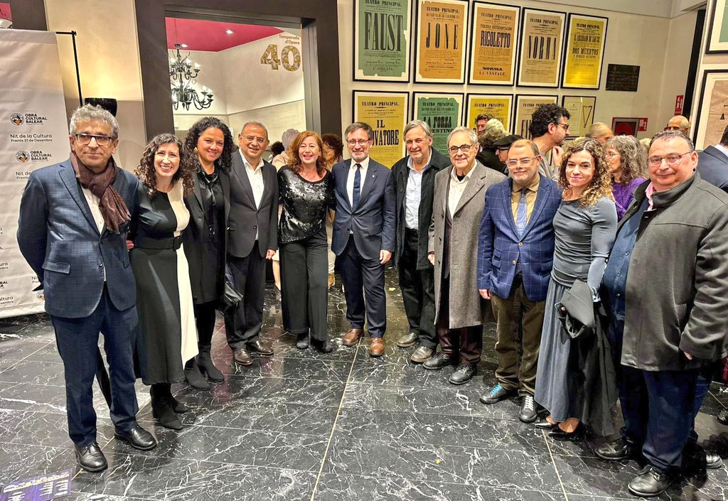 andreucaballero's tweet photo. La #NitdelaCultura 2025 ha acollit la 39a edició dels #Premis31D, organitzats per l’@ocbcat.
Enhorabona a totes les persones, entitats i col·lectius guardonats. Un reconeixement ben merescut!
I gràcies a l’OCB per la feina que fa a favor de la llengua, la cultura i el País. https://t.co/NFKPmK3ZB8