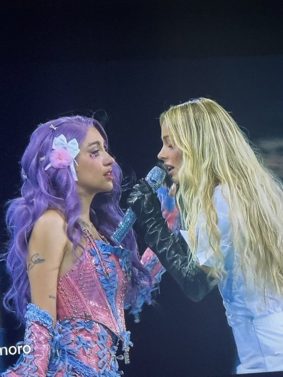 TINIData's tweet photo. TINI es invitada al show de María Becerra esta noche en el estado monumental https://t.co/ke6o6NRFDD