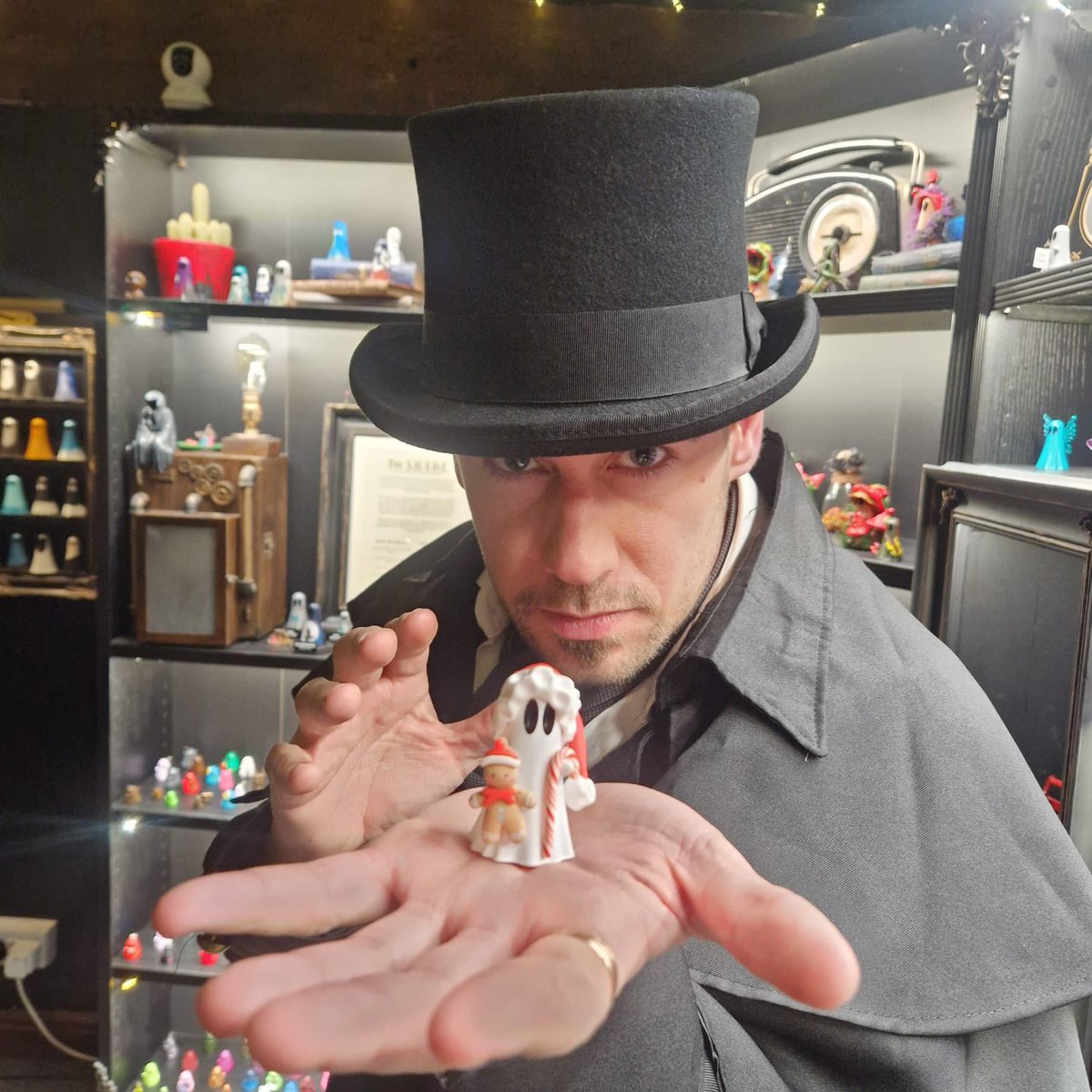 Callum E. Cooper tweet media