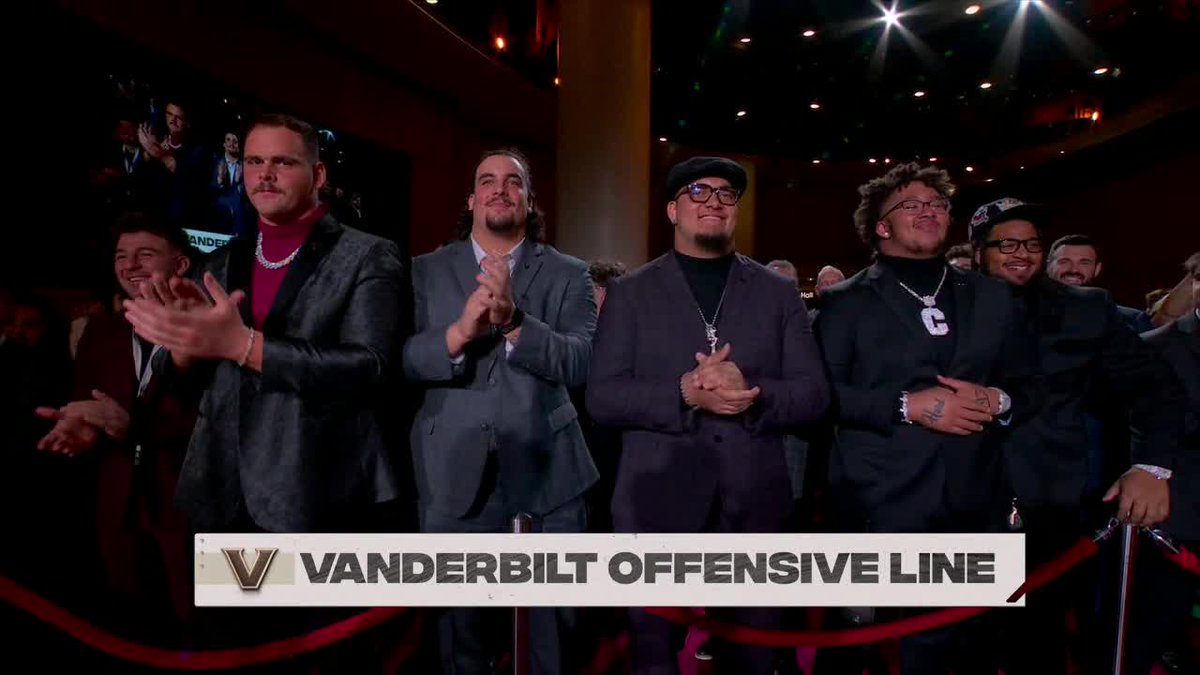 ESPNCFB's tweet image. You know Pavia had to bring his guys ❤️