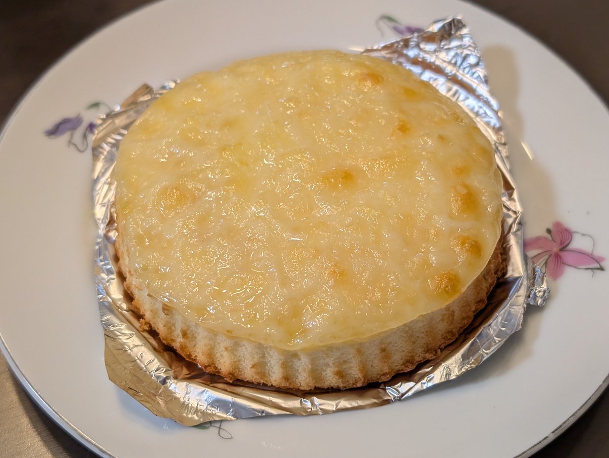 デンマークチーズケーキというものを初めて食べたけど、軽めで超