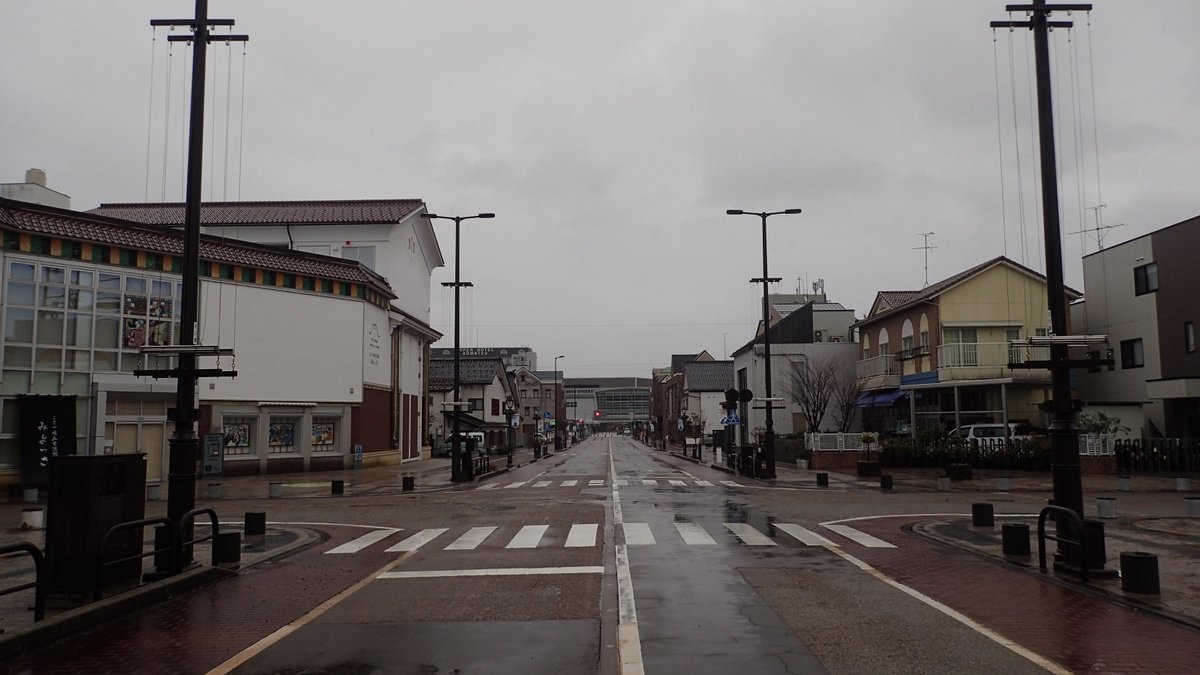 akira_science's tweet photo. みなさまおはようございます。今朝の北陸の天気は☔気温ただいま9℃。夕方からは⛄も混じるようです😓
北陸らしい天気☔⚡です。各地🗾荒れた天気のところもありようです。お出かけのみなさん、気象情報をご確認の上お気をつけて👋
どちらさまも素敵✨な日曜日を😊
本日もよろしくお願いいたします😊 https://t.co/OgmGgZkT48