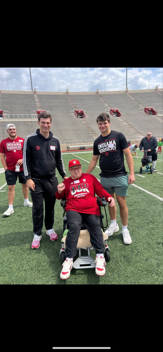 Zachery Mezger tweet media