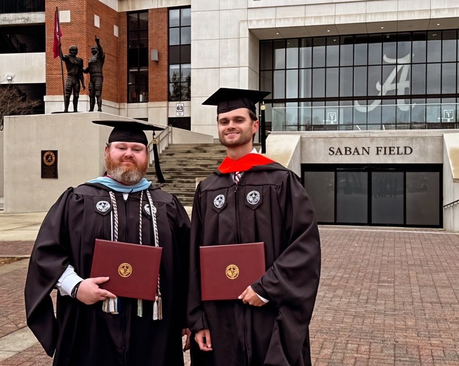 Taylor Thaxton tweet media