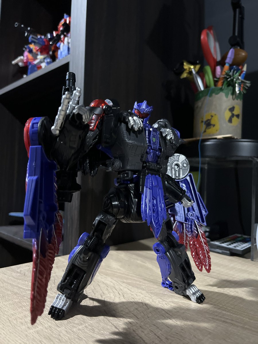 Funtime_Walter's tweet photo. As the #1 Universe Razor Claw fan I can confirm he’s awesome!!! https://t.co/Hx1tI0obby