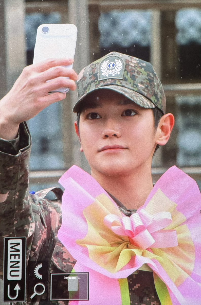 lovezeus71's tweet image. 251214 #태용

전역

#TAEYONG #テヨン #NCT #NCTU #NCT127