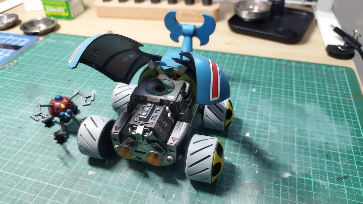 Falcon_Base0083's tweet photo. タイムメカブトン完成。
可愛いらしいデザインで本体はちょうど手のひらに収まるくらいのサイズ感で良いですね。
作ってて昔の幼少期が懐かしくなりました✨
＃タイムメカブトン
＃ベルファイン https://t.co/Ri7yv3dyob