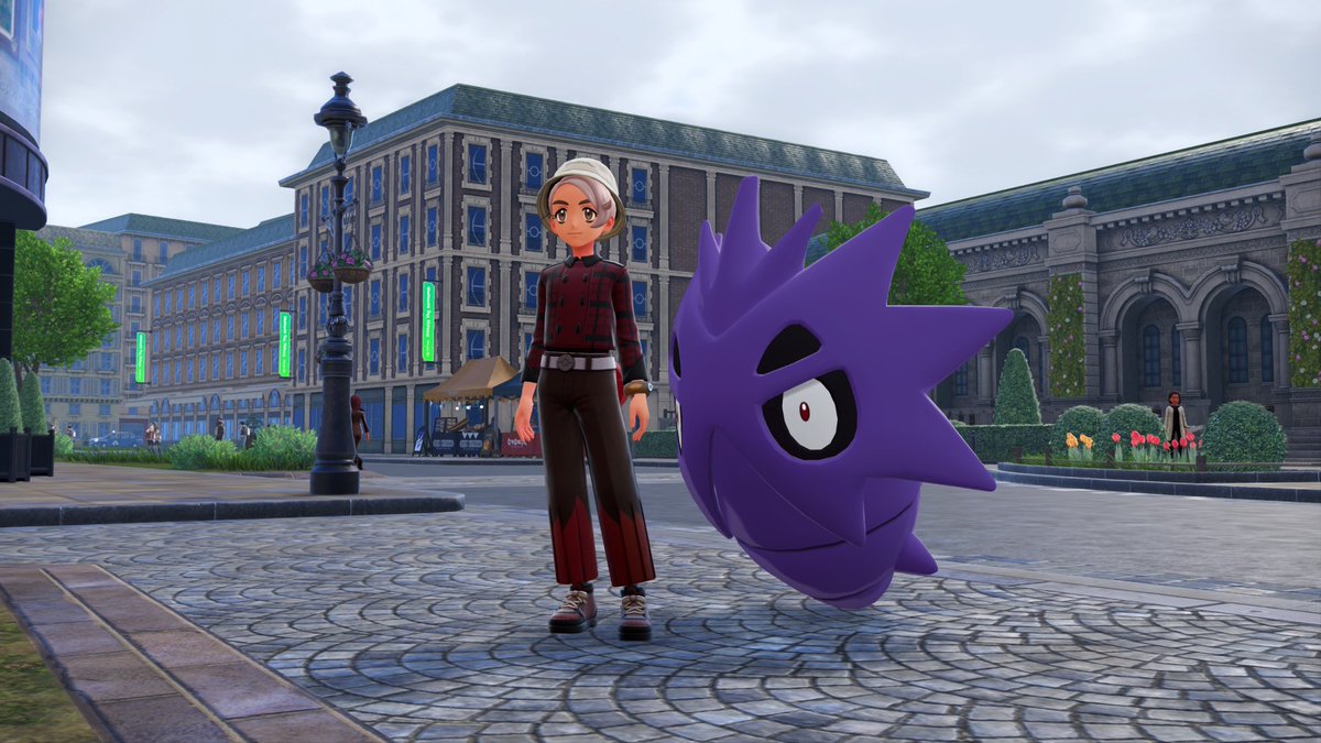 doorbellmaster's tweet image. My dad was trying to explain how my 100 year old grandfather died yesterday but Brandon and I found a Alpha Shiny Larvitar while he was talking