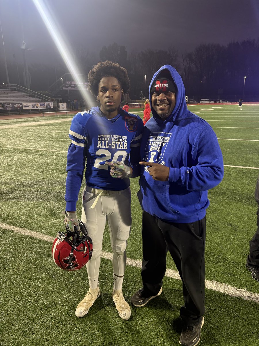 Coach Staples tweet media