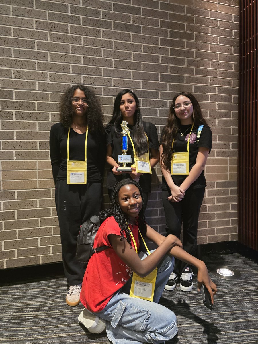 Mrs. Banks tweet media