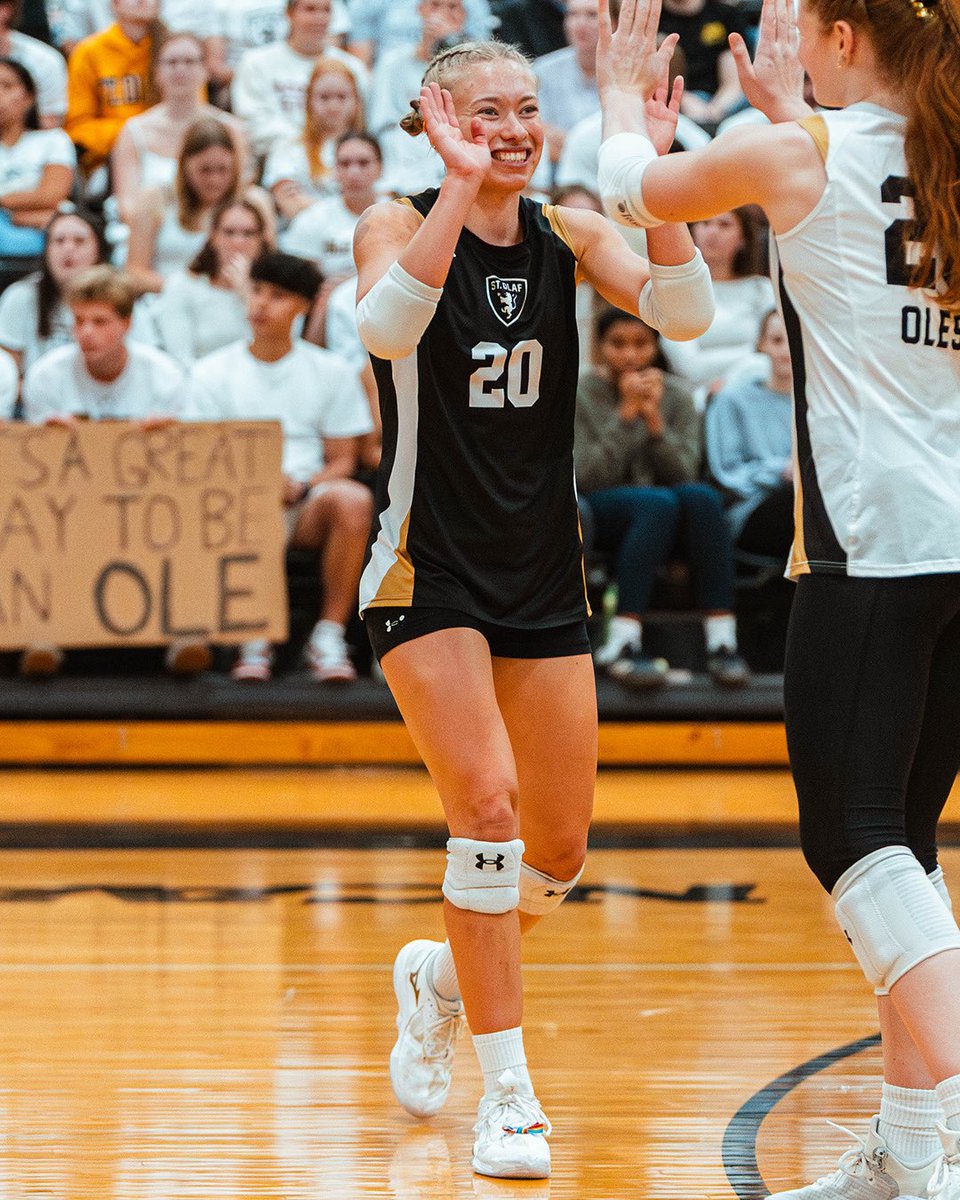 St. Olaf Athletics tweet media