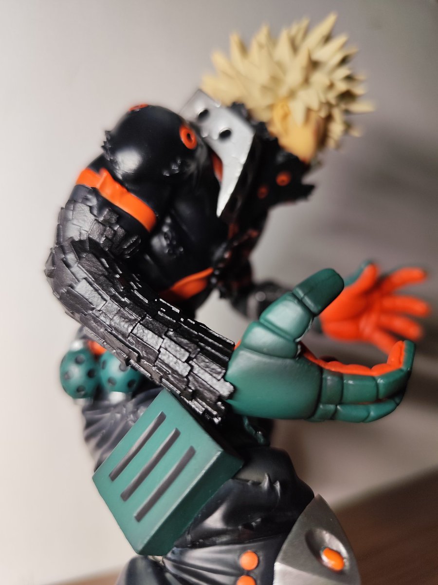 かっちゃんページ 8玉 昨日、一番くじを5回引いたらかっちゃんのフィギュア当たりました