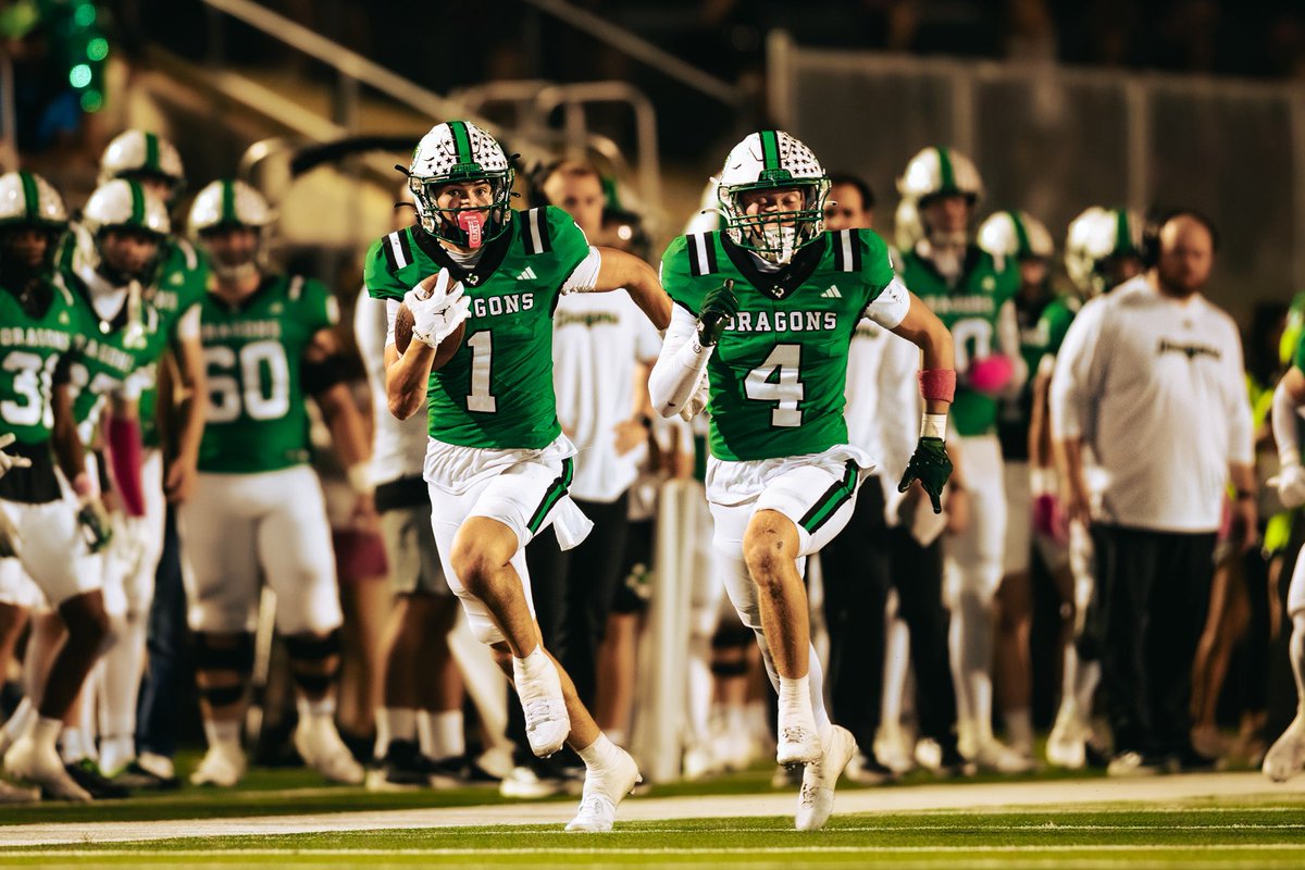 BrockBoyd_2's tweet image. What a ride! So thankful for all the people that allowed me to play for this team. So many lessons learned not just as a football player but as a man.  Thank you Dragon Nation. #ProtectTheTradition