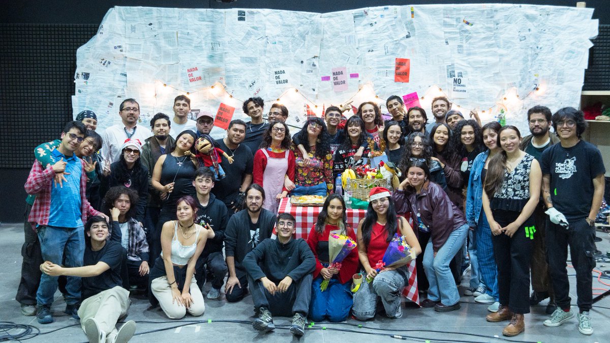nadadevalor_'s tweet photo. Ya está en Youtube nuestro programa musical navideño NAVIDAD SIN VALOR, gracias a todxs lxs que lo hicieron posible 🫶🎄‼️🎸 https://t.co/Hj5FMXp6Ih