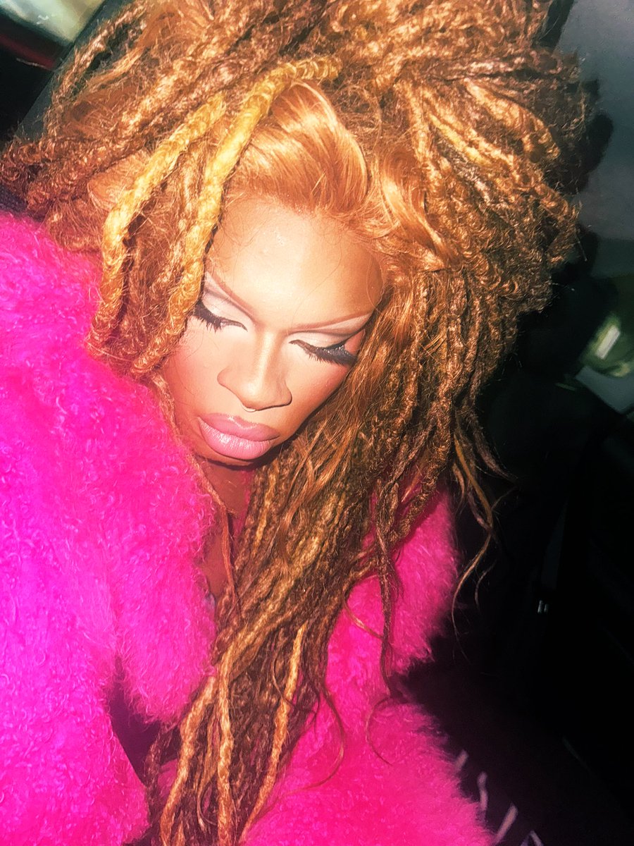 luxx noir london ⋆｡°✩ tweet media