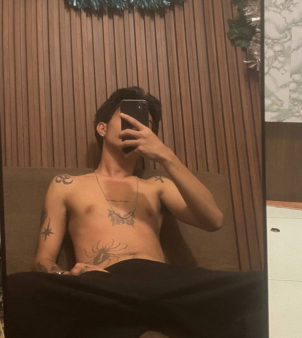 hellahdread's tweet image. Dm me on TG if u want to see something big and pink 🩷💦
TG ON MY BIO 📥