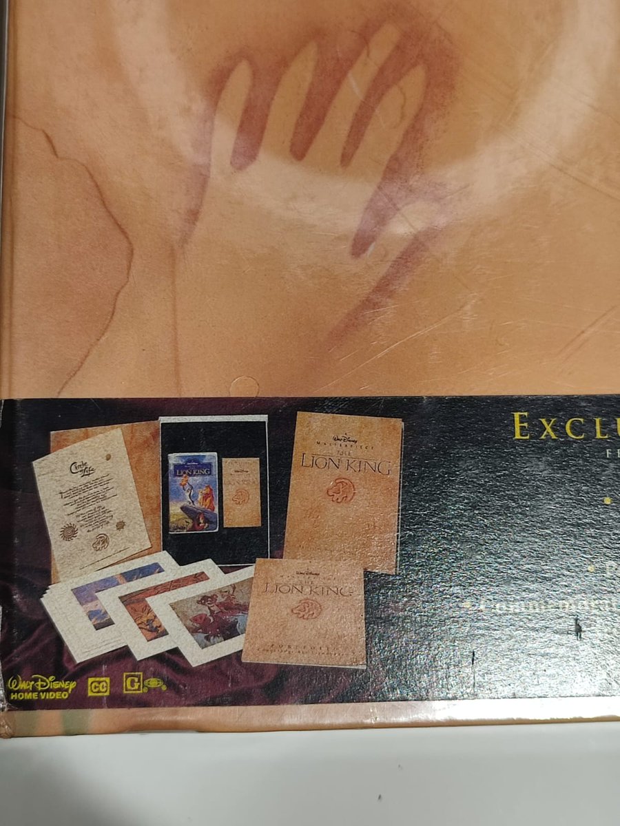 kuanmen's tweet photo. A Walt Disney Masterpiece The Lion King Exclusive Deluxe Video Edition (1995) https://t.co/QjH1yD6Re8