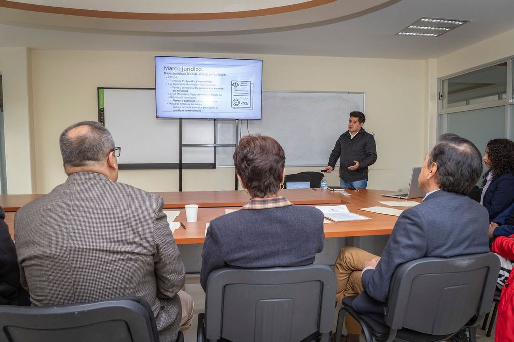 UAEMéx realizó la Expo 2025 de su Maestría en Movilidad y Transporte, que impulsa proyectos de movilidad sustentable tinyurl.com/249nmotk