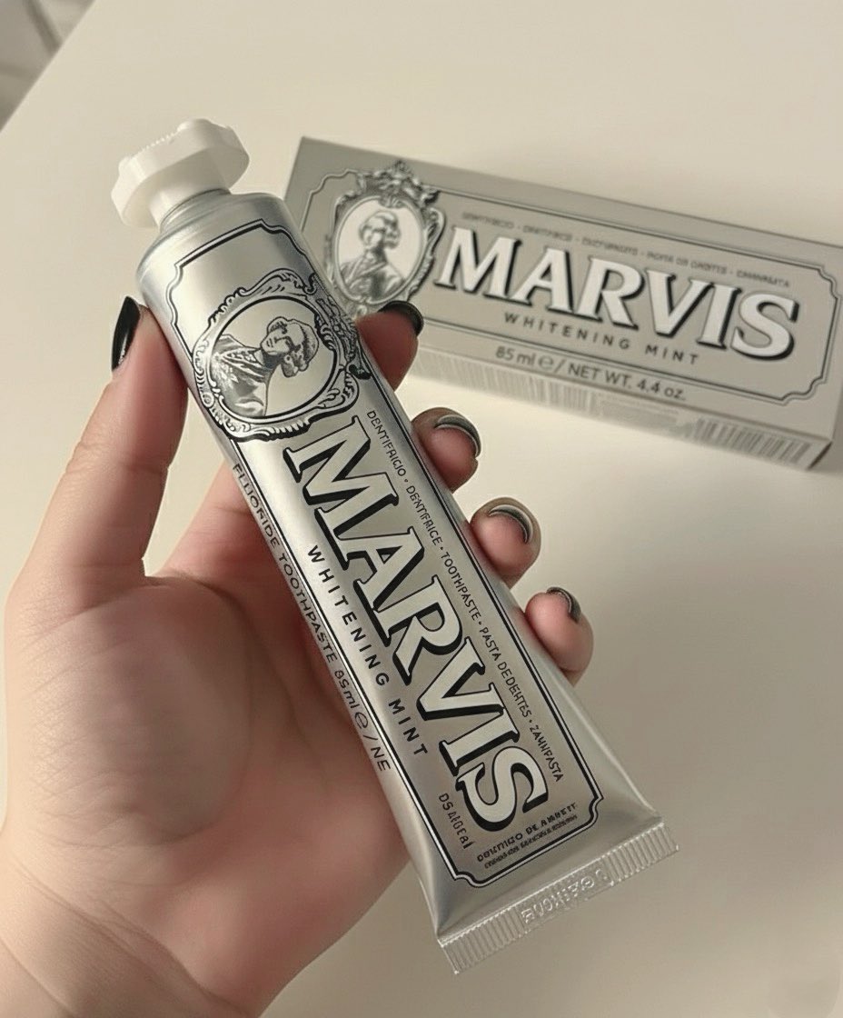 rychasii's tweet photo. Dental care product i dont regret buying:

for brightens teeth &amp; makes mouth smell good 🦷✨ https://t.co/KwPK4iRzun