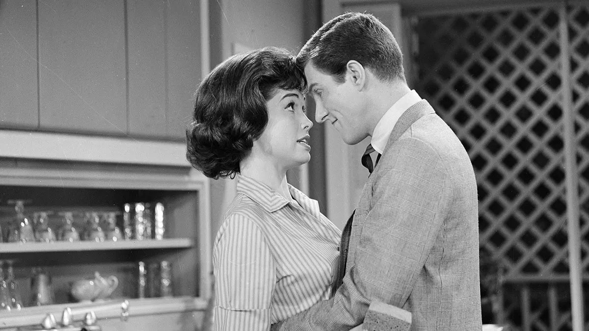 Murray_Burns's tweet photo. @iammrvandy As long as human beings exist, they’ll be watching (&amp; laughing &amp; dancing &amp; singing along to) not only “The Dick Van Dyke Show,” but also Bye Bye Birdie, Chitty Chitty Bang Bang, Mary Poppins, and numerous other films and TV series. YOU, DVD, are already an Immortal. https://t.co/65y4hpdwLx