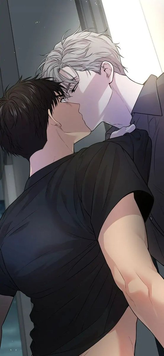 275_b91992's tweet image. This chapter is absolutely one of my favorites  Ilay pulling Taeui close with that beautiful smile and kissed him… I’m literally melting 🫣🎀❤️

#패션 #일태 #Passion