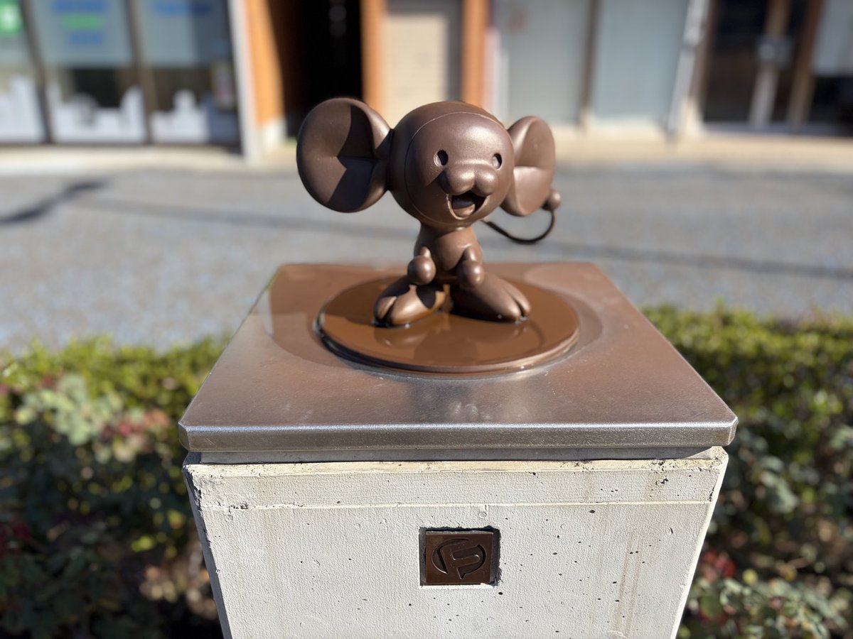 【のぼりと・ゆうえんエリア】
＼ドラえもんたちと一緒にお散歩を楽しもう！／

川崎市内の人気スポットの一つ、「川崎市　藤子・F・不二雄ミュージアム」。