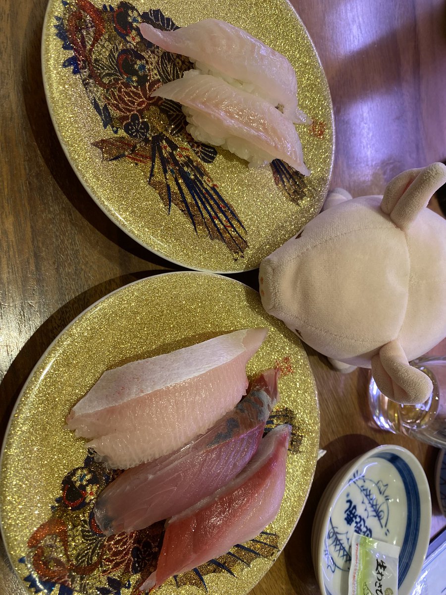 ハマチ、ハマチのトロ、ふくらぎの食べ比べ3種が一番美味しかった