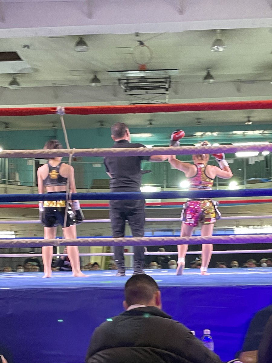 第0試合 女子Sクラス-44kg契約 2分2R 北野ひなた( MA楠誠会館)vs矢内夏穂（KSR GYM）、ひなた選手の3-0判定勝ち。'MAキックの星"ひなた選手の圧力が素晴らしい。ローからの打撃連打で矢内選手を封じ込めた。おめでとう㊗️ひなた選手！
#KROSSOVER34