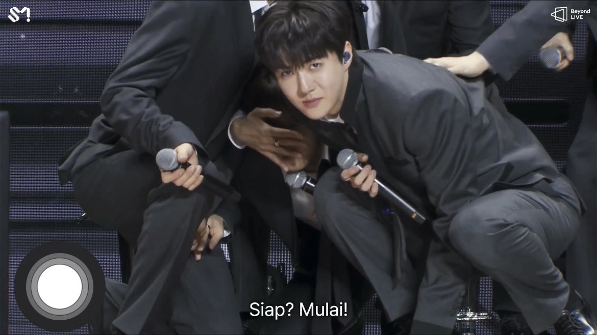 They being chaotic as always🤏😭
#EXOverse