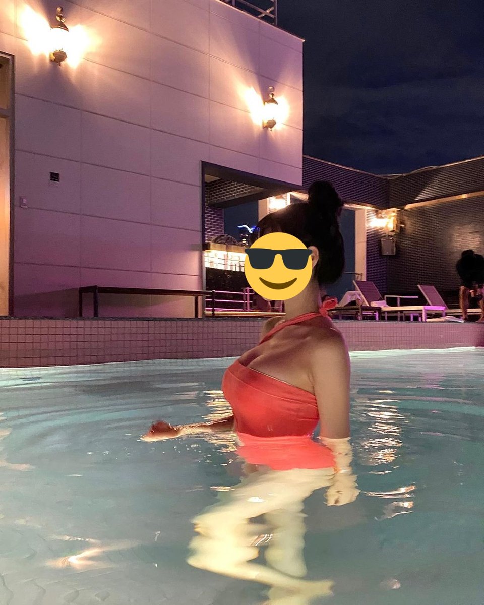 썸남한텐 가족여행 간다고 구라치고 X에서 만난 아저씨 손잡고 스무살 인생 처음 호캉스 옴 ㅎㅂㅎ