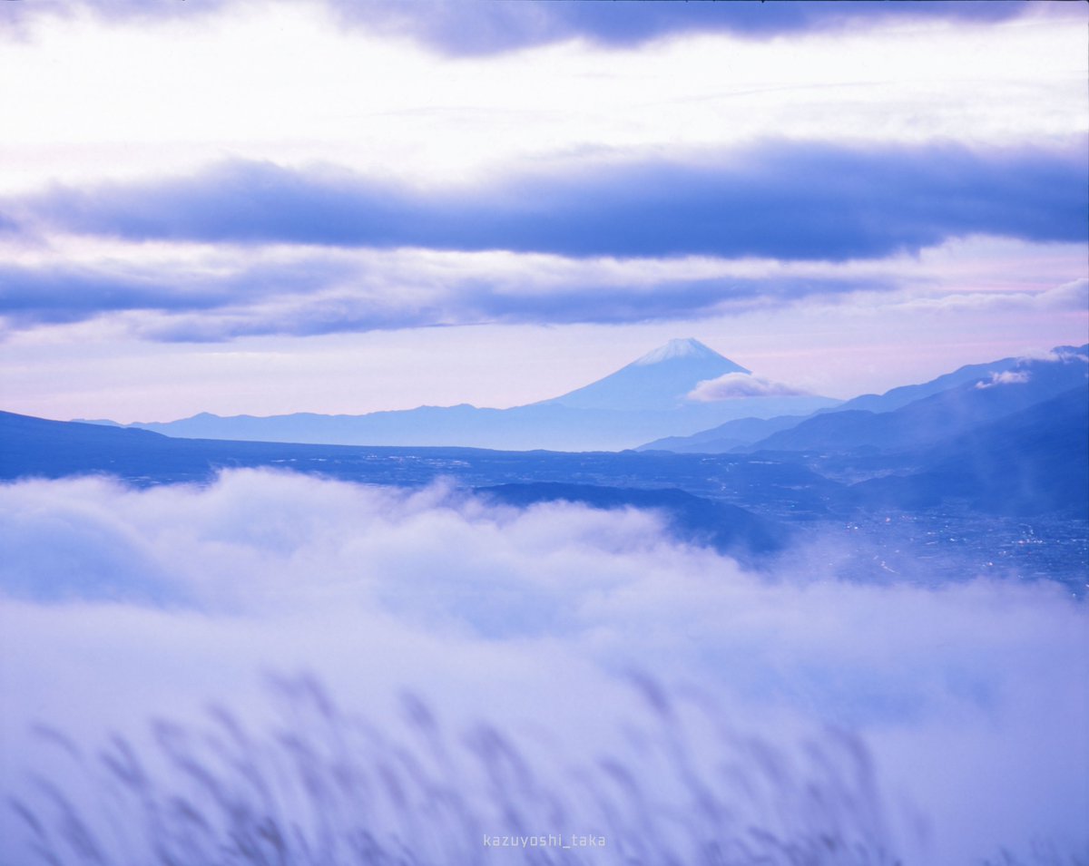 kazuyoshi_photo's tweet image. 約1年ぶりのバケペンによる撮影でした
秋～冬までの景色が揃い踏みです
ASAHI PENTAX 6×7 + SMC TAKUMAR6×7 75mm F4.5 or 200mm F4 + FUJI PROVIA 100F (RDPⅢ)
(Scan：CanoScan 9000F MarkⅡ)
#ASAHIPENTAX #pentax67 #provia100f