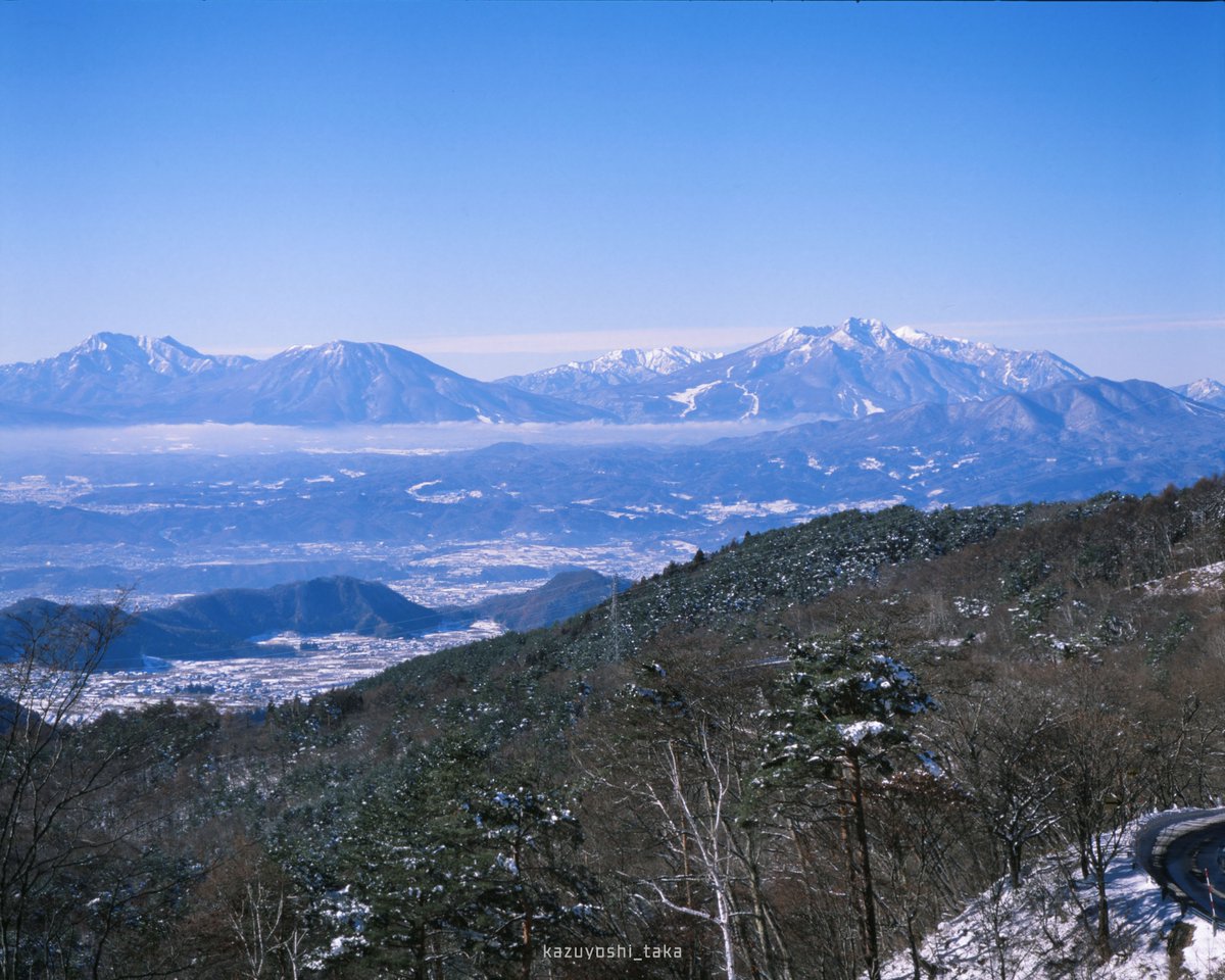 kazuyoshi_photo's tweet image. 約1年ぶりのバケペンによる撮影でした
秋～冬までの景色が揃い踏みです
ASAHI PENTAX 6×7 + SMC TAKUMAR6×7 75mm F4.5 or 200mm F4 + FUJI PROVIA 100F (RDPⅢ)
(Scan：CanoScan 9000F MarkⅡ)
#ASAHIPENTAX #pentax67 #provia100f