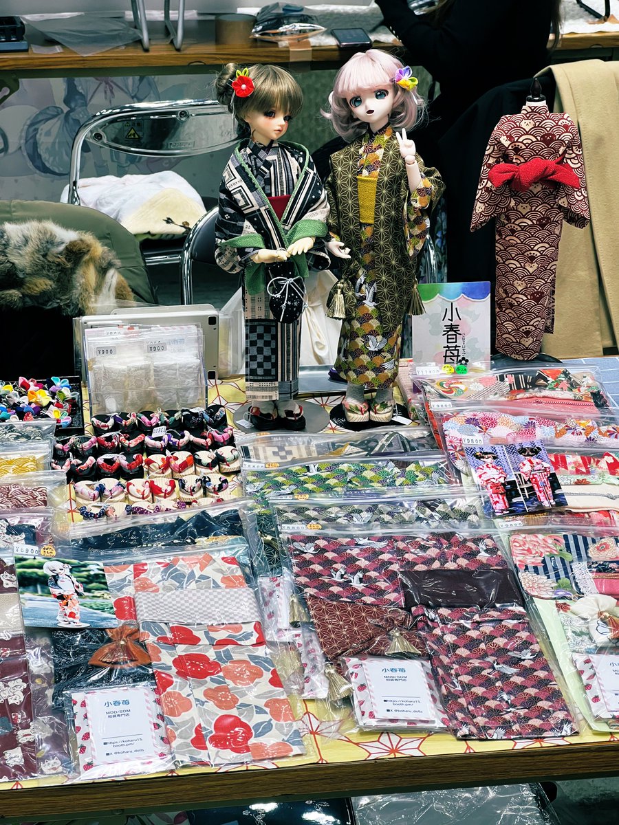 koharu_dolls's tweet photo. 設営できました！
#アイドール東京
#小春苺

MDD/MDD 着物、下駄、和の髪飾りなど

とうぞあそびにいらしてね☺️ https://t.co/ADKeIeWLlO