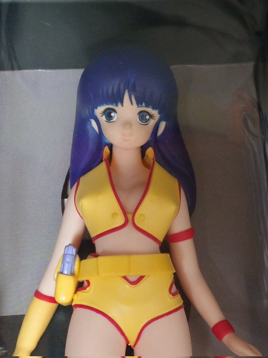 部屋の片付け中 ラブリーギャルズコレクション ダーティペア ケイ ユリ