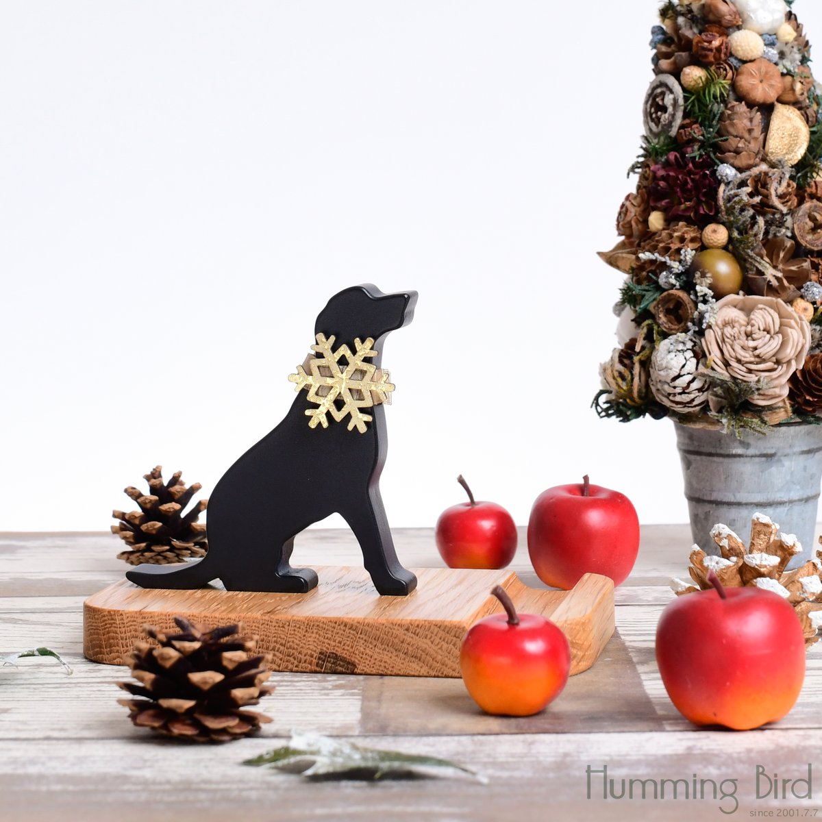 hummingbirdoct's tweet photo. クリスマス仕様になったラブラドールレトリバーのスマホスタンドです！
犬好きの方へのプレゼントとして、おすすめです😍
https://t.co/Xb5PRTpID0

#ラブラドールレトリバー   #MerryCreema #クリスマスギフト #犬雑貨 #ハンドメイド  #InFRAME #creema #犬のいる暮らし https://t.co/hcvBQjVsVC