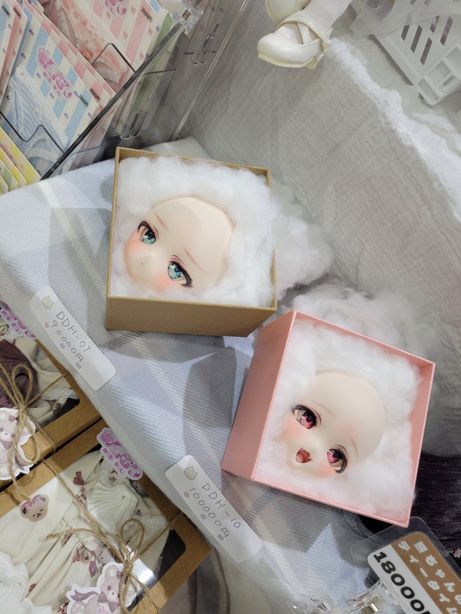 設営完了しました🎀！
A13-15、無理むりさんのブースになります！
よろしくお願いします😭！