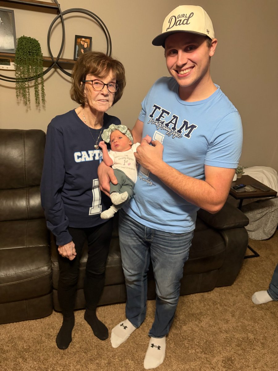 5 generations of Langel’s. GREAT GREAT Grandma Joyce with her first kid, grandkid, great grandkid, and now a first great great grandkid.
